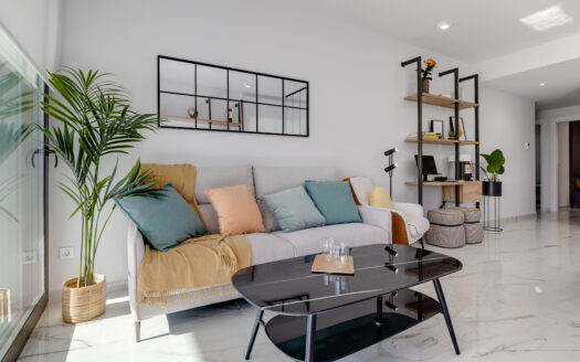 Penthouse fully furnished with jacuzzi in Playa Flamenca