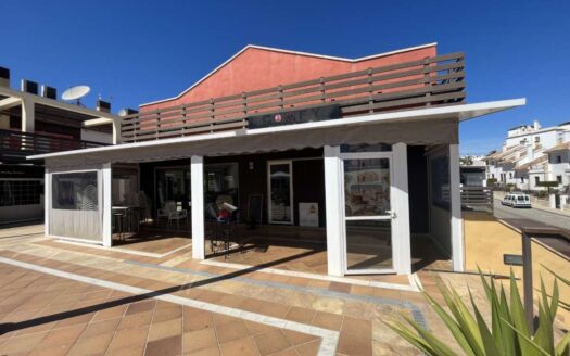 Commercial Dehesa de Campoamor