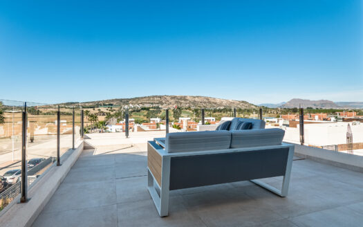 Luxury Key-Ready Villas with Golf Views on La Finca Golf Resort